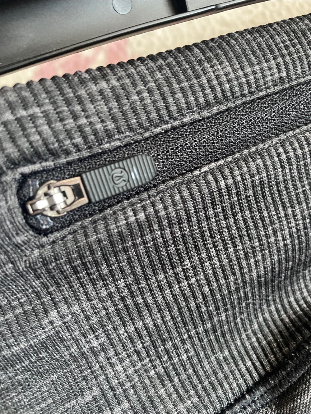Lululemon Ready To Run Tight: Lunar Rock/Black - Picture 5 of 7